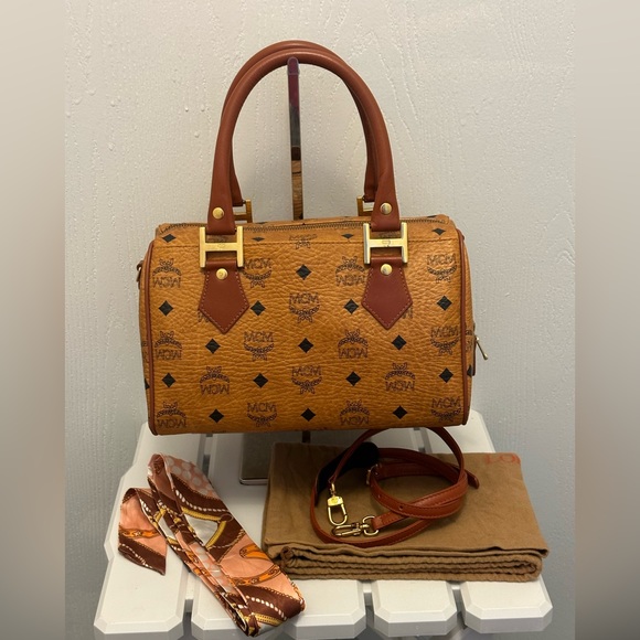 ✨Sold❗️❗️❗️Authentic Vintage Germany MCM ✨ - Picture 3 of 17